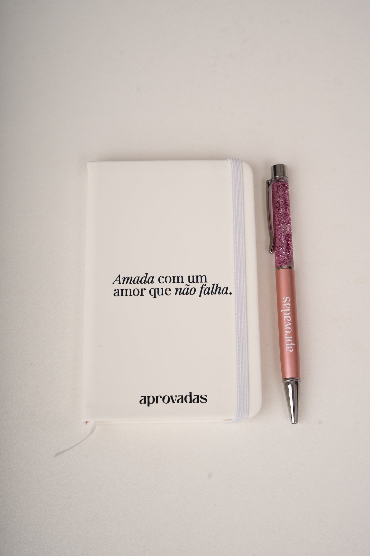 Caderneta "Amada com um amor que não falha."