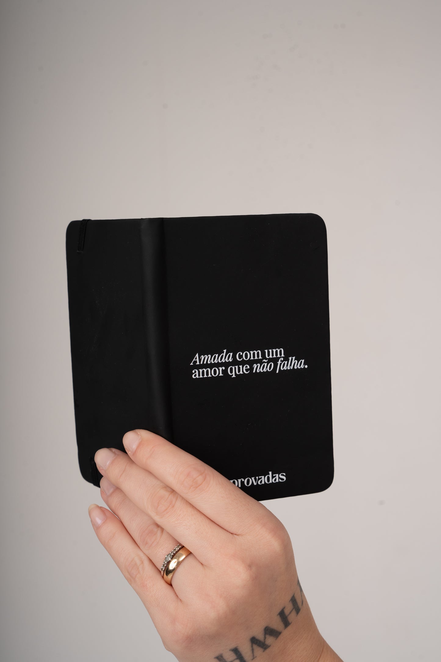 Caderneta "Amada com um amor que não falha."